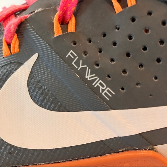 Nike Women's Size 9 Metcon 1 Flywire Trainer Shoes Black White 813101-004 - Picture 9 of 11